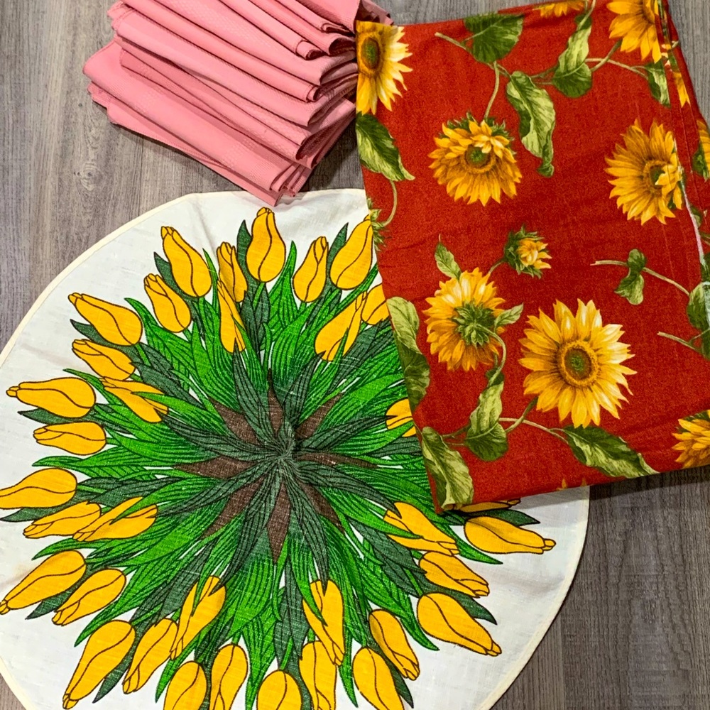 Tablecloth and napkins